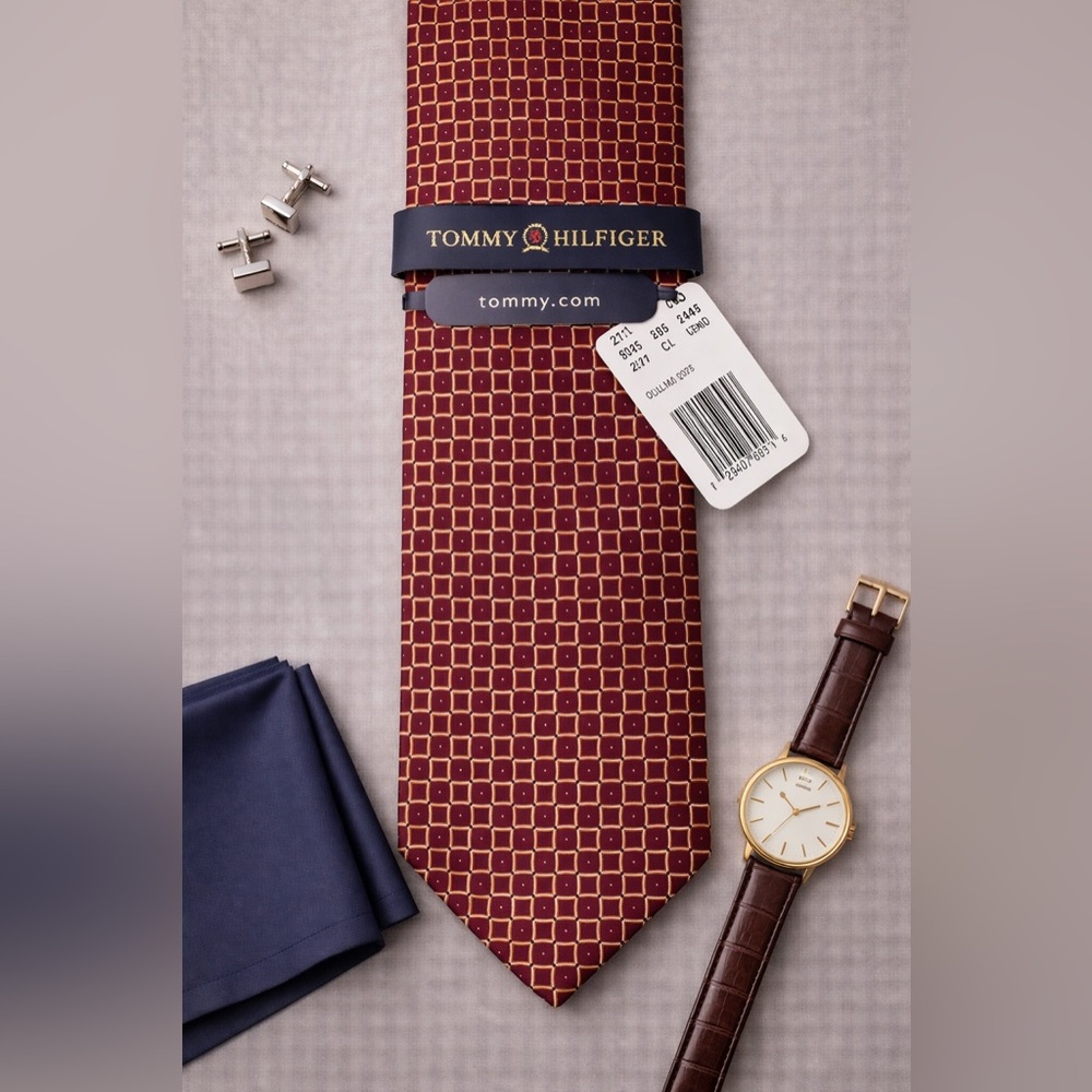 Tommy Hilfiger 100% Silk Burgundy Tie with Gold Square Motif Classic Designer